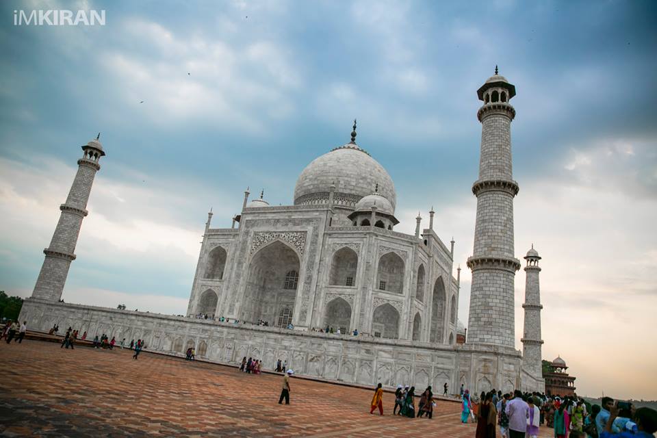 Lovely and magical Taj Mahal, Agra at about 4pm – Oct 2013