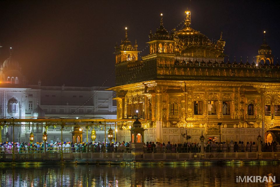 The scene of Golden temple at 5am