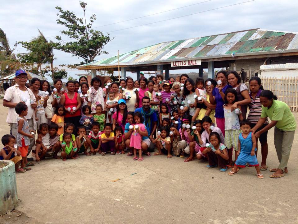 22nd March 2014, iMKIRAN & Friends donated 94 Nokero solar lights. Many more families still live in the dark. Donate today with details below. 