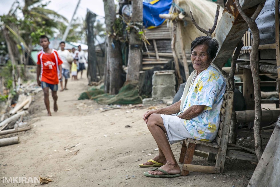 The elderly spent time sitting in front of their yards, after 6pm it gets dark and they going into their homes and sleep.