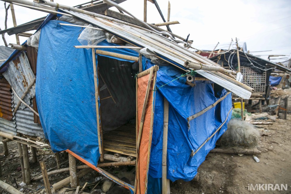 This is also a home from this fisherman village. It has all the necessary needs like a hall, dining, bedroom, kitchen, bathroom and toilet, all in this one space