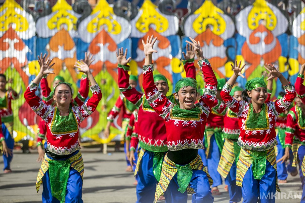 Bringing the youth together in dance and rhythm 