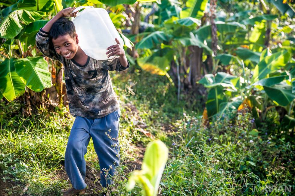 The next day, they do it all over again. Well water for drinking, farming, eating and sleep... everyone lends a hand, even the children as most of them don't go to school. They help out with chores and farming. 