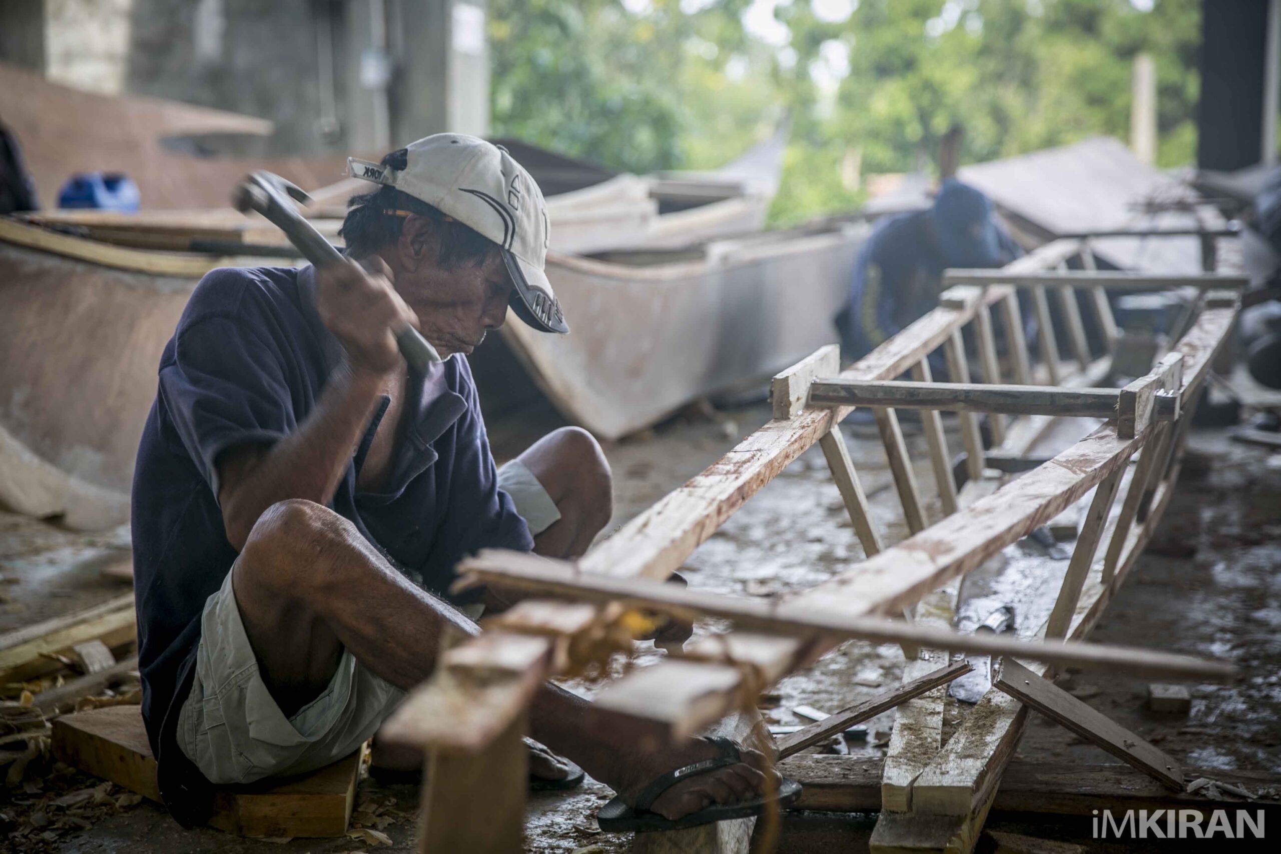 Planking lives together