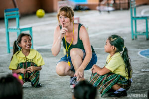 Schmieman Family Volunteers in Papaya Academy