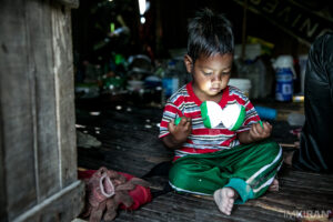 Lighting Up Lives in Muadzam Shah, Solar Lights for Jakun Tribes – Malaysia