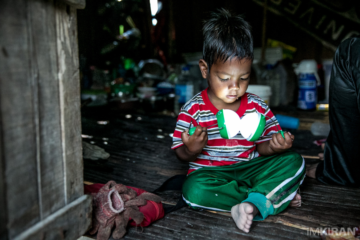 Lighting Up Lives in Muadzam Shah, Solar Lights for Jakun Tribes – Malaysia